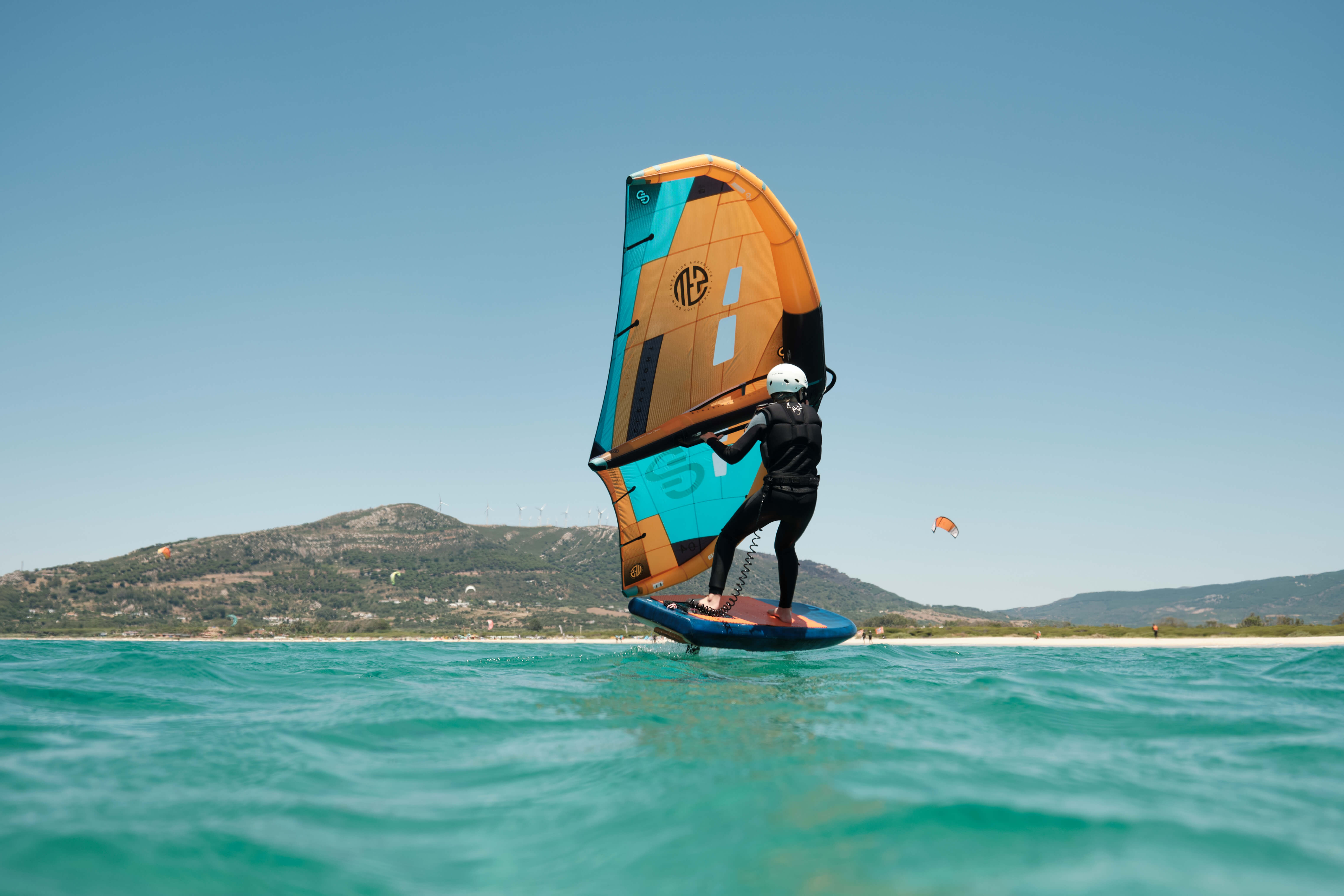 Student practicing wing in Los Lances